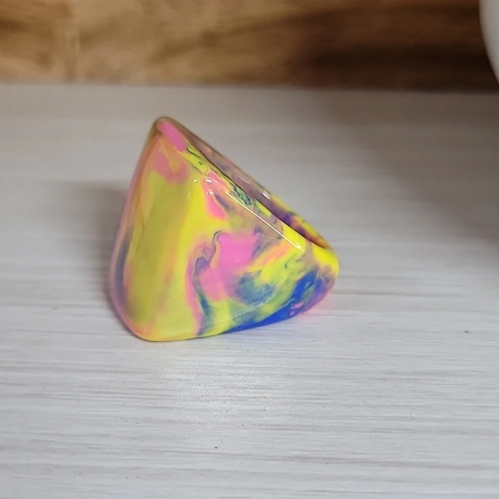 NEON TIE DYE SWIRL RING, METAL FREE